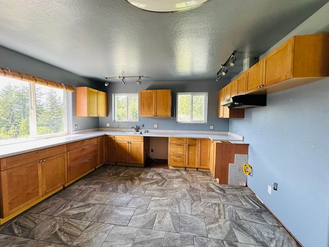 4756 Wilder Ridge Road, Garberville, CA 95542