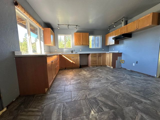 4756 Wilder Ridge Road, Garberville, CA 95542