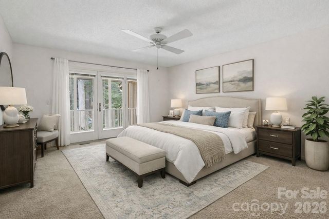 605 Red Oak Drive, Hendersonville, NC 28791