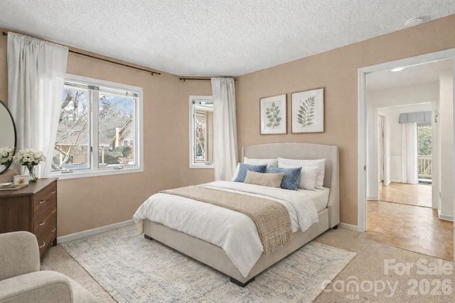 605 Red Oak Drive, Hendersonville, NC 28791