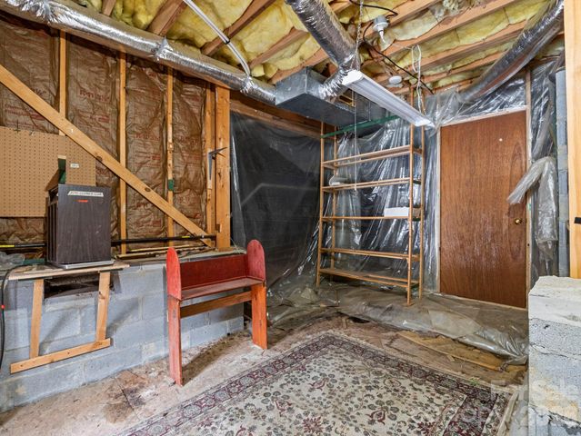 605 Red Oak Drive, Hendersonville, NC 28791