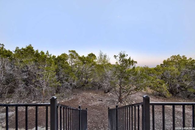 224 FREEDOM ST, Fischer, TX 78623
