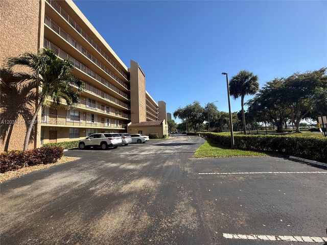 4570 NW 18th Avenue 506, Deerfield Beach, FL 33064