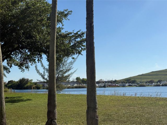 4570 NW 18th Avenue 506, Deerfield Beach, FL 33064