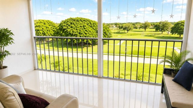4570 NW 18th Avenue 506, Deerfield Beach, FL 33064