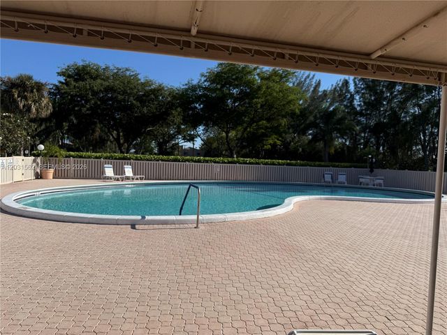 4570 NW 18th Avenue 506, Deerfield Beach, FL 33064