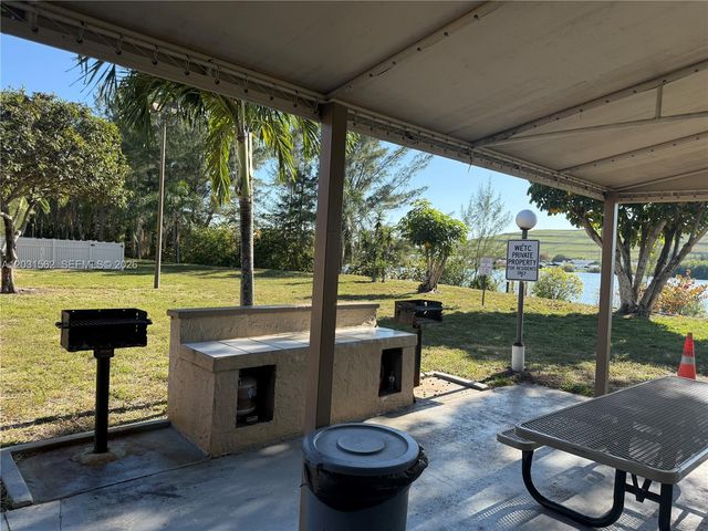 4570 NW 18th Avenue 506, Deerfield Beach, FL 33064