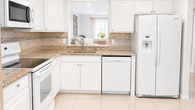 4570 NW 18th Avenue 506, Deerfield Beach, FL 33064