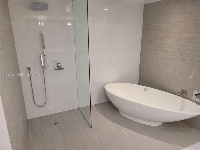 330 Sunny Isles Blvd 5-1004, Sunny Isles Beach, FL 33160