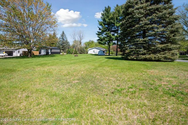 9195 Westchester Drive, Laingsburg, MI 48848