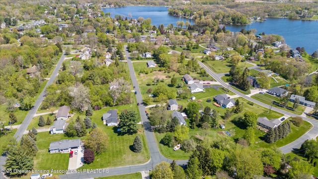 9195 Westchester Drive, Laingsburg, MI 48848