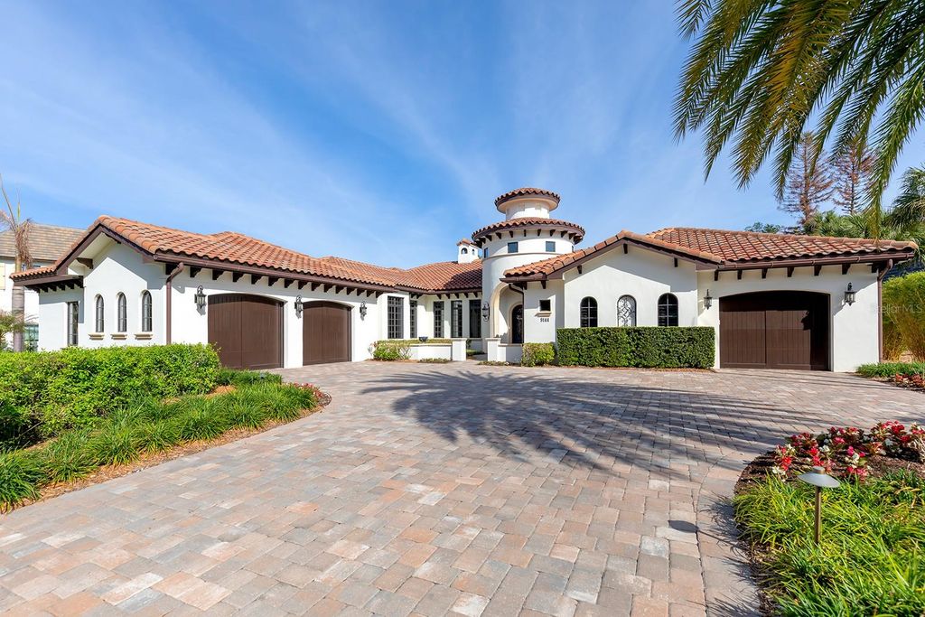 Image 1 of property listing at 9144 ISLEWORTH GARDENS DRIVE, Windermere, FL 34786