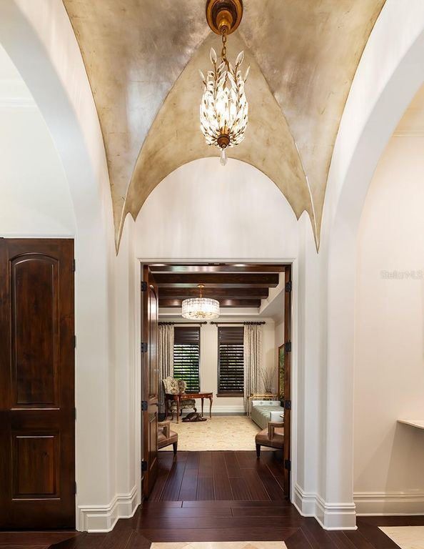 Image 28 of property listing at 9144 ISLEWORTH GARDENS DRIVE, Windermere, FL 34786
