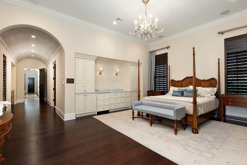 Image 33 of property listing at 9144 ISLEWORTH GARDENS DRIVE, Windermere, FL 34786