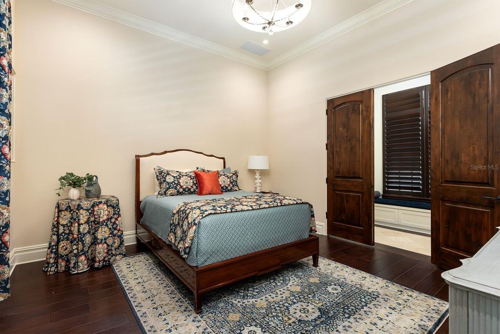 Image 43 of property listing at 9144 ISLEWORTH GARDENS DRIVE, Windermere, FL 34786