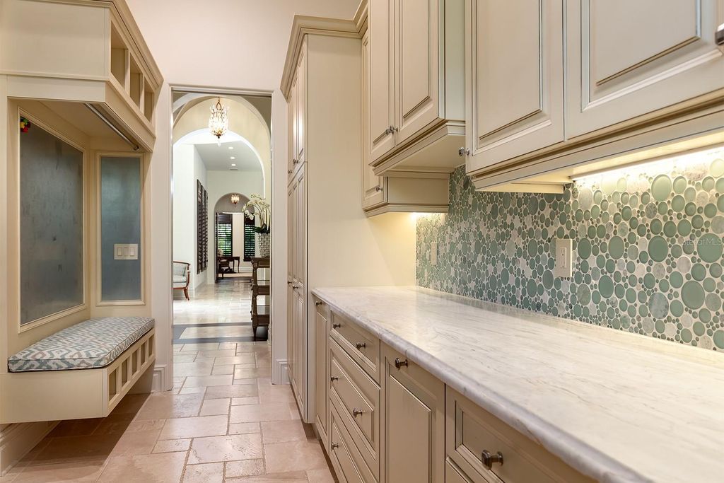 Image 49 of property listing at 9144 ISLEWORTH GARDENS DRIVE, Windermere, FL 34786