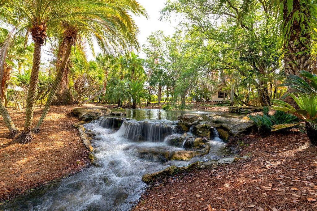 Image 63 of property listing at 9144 ISLEWORTH GARDENS DRIVE, Windermere, FL 34786