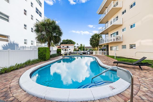 2841 NE 33rd Court 403, Fort Lauderdale, FL 33306