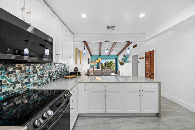 2841 NE 33rd Court 403, Fort Lauderdale, FL 33306