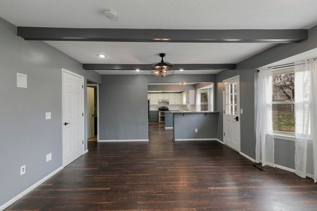 1315 S Oak Run Place, Springfield, MO 65809