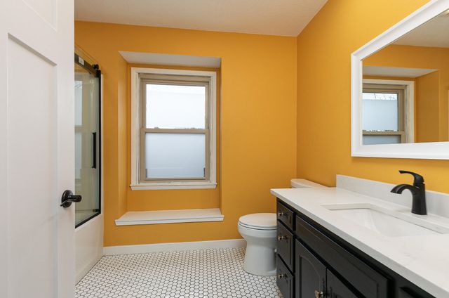 1315 S Oak Run Place, Springfield, MO 65809