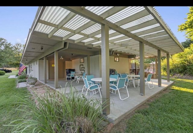 1315 S Oak Run Place, Springfield, MO 65809