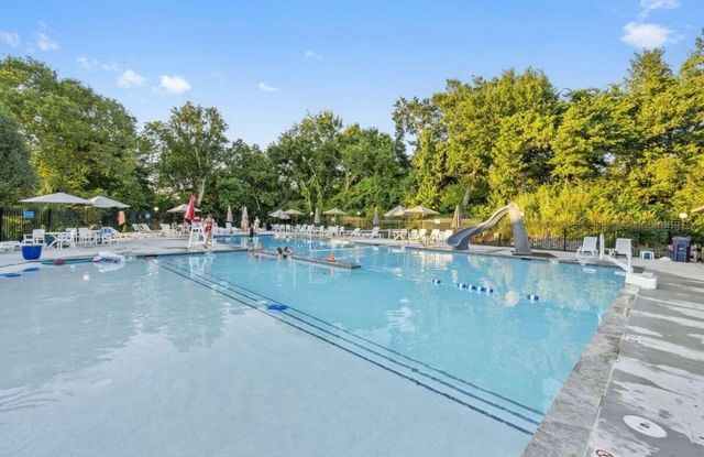 1315 S Oak Run Place, Springfield, MO 65809