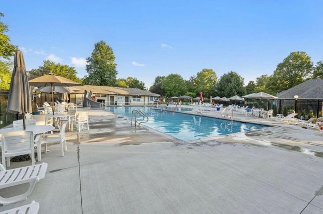 1315 S Oak Run Place, Springfield, MO 65809