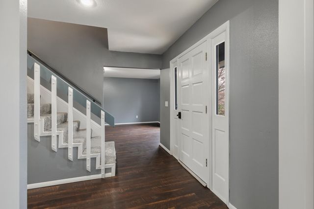 1315 S Oak Run Place, Springfield, MO 65809