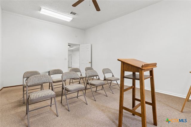 112 E Hallmark Avenue, Killeen, TX 76541