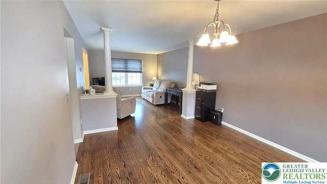 4513 Troxell Drive, Whitehall, PA 18052