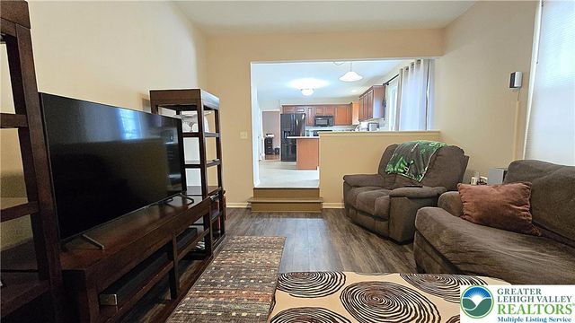 4513 Troxell Drive, Whitehall, PA 18052