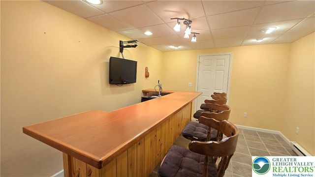 4513 Troxell Drive, Whitehall, PA 18052