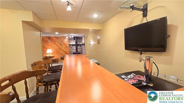 4513 Troxell Drive, Whitehall, PA 18052