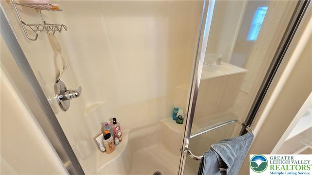 4513 Troxell Drive, Whitehall, PA 18052