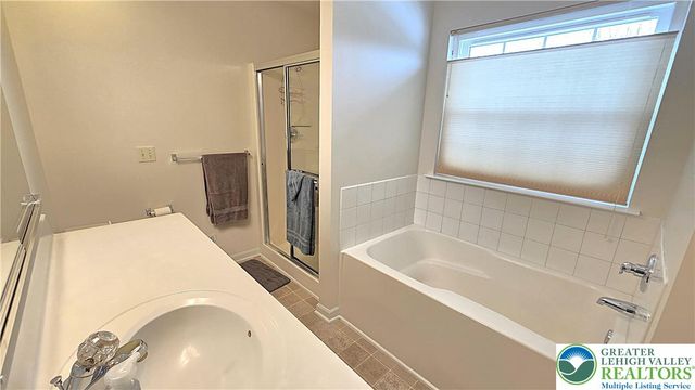 4513 Troxell Drive, Whitehall, PA 18052