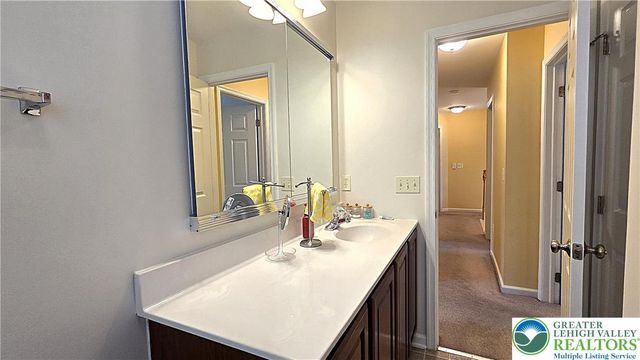 4513 Troxell Drive, Whitehall, PA 18052