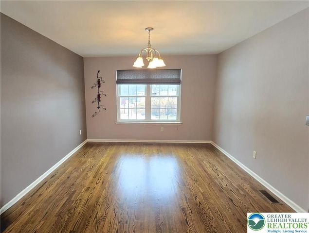 4513 Troxell Drive, Whitehall, PA 18052