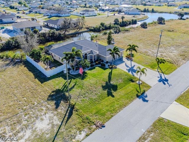 1726 NW 2 TER, Cape Coral, FL 33993