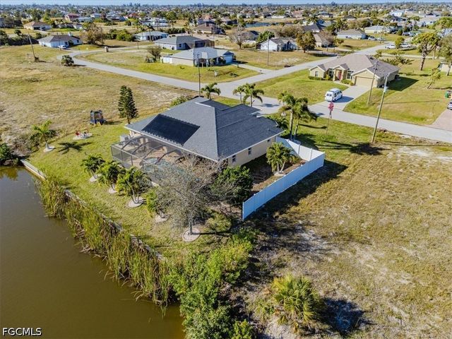 1726 NW 2 TER, Cape Coral, FL 33993