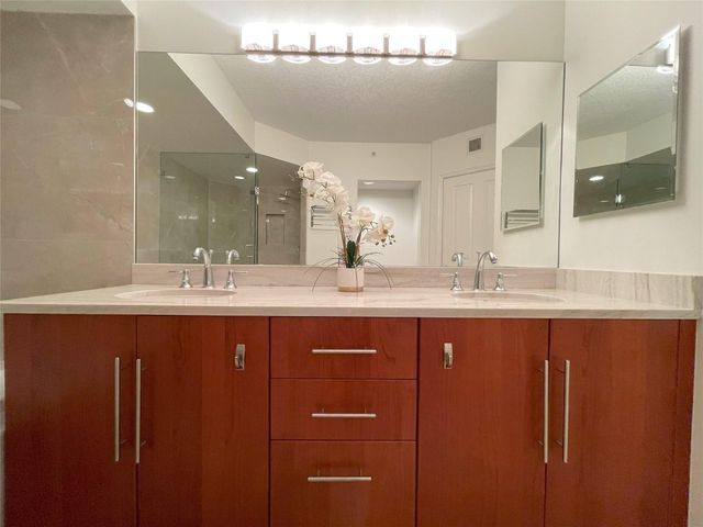 401 SW 4th Avenue 906, Fort Lauderdale, FL 33315