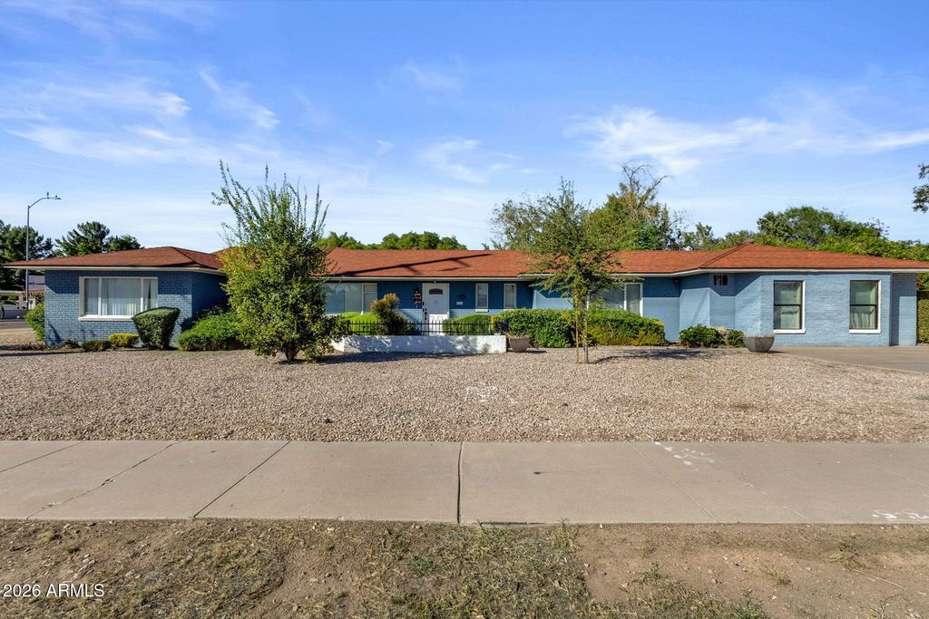 140 W UNIVERSITY Drive, Mesa, AZ 85201 — exterior