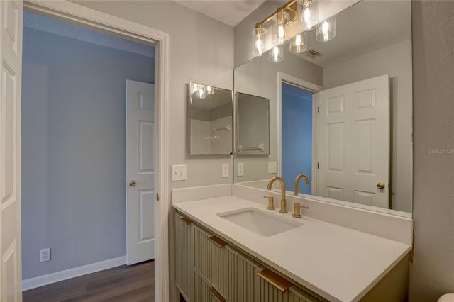 9516 CHARLESBERG DRIVE, Tampa, FL 33635