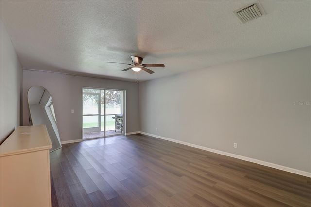 9516 CHARLESBERG DRIVE, Tampa, FL 33635