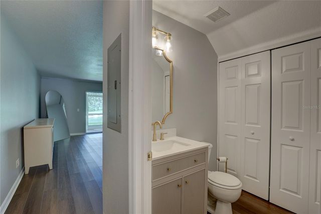 9516 CHARLESBERG DRIVE, Tampa, FL 33635
