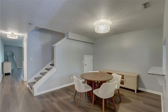 9516 CHARLESBERG DRIVE, Tampa, FL 33635