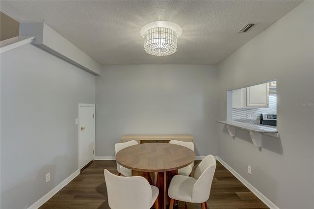9516 CHARLESBERG DRIVE, Tampa, FL 33635