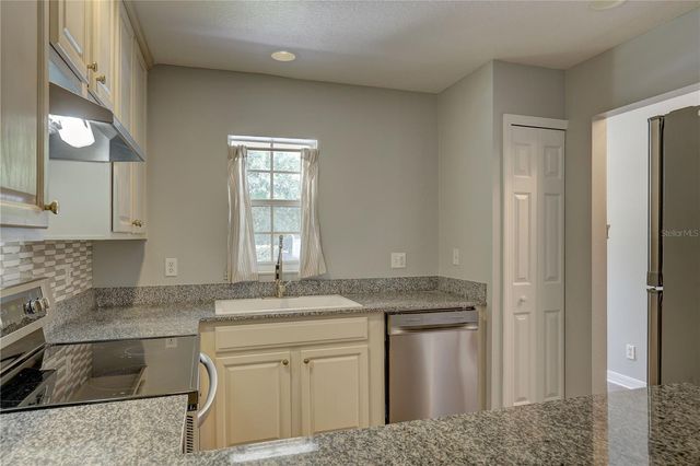9516 CHARLESBERG DRIVE, Tampa, FL 33635