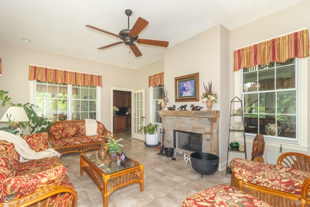 154 Hidden Glen Drive, Greenfield, IN 46140