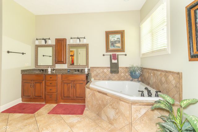 154 Hidden Glen Drive, Greenfield, IN 46140